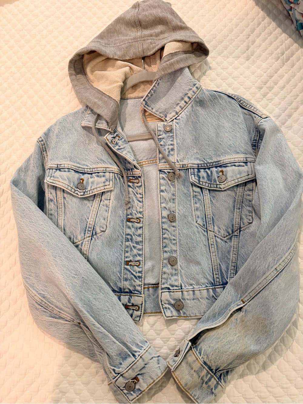 Free People Light Wash cropped Denim Jacket with Gray Hood. Size XS